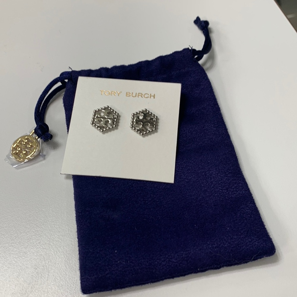 NWT Tory Burch milgrain hex stud earrings.